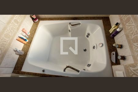 Apartamento à venda com 370m², 5 quartos e 8 vagasBanheiro Quarto 3 suíte