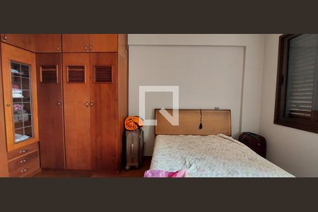 Apartamento à venda com 370m², 5 quartos e 8 vagasQuarto 4 suíte