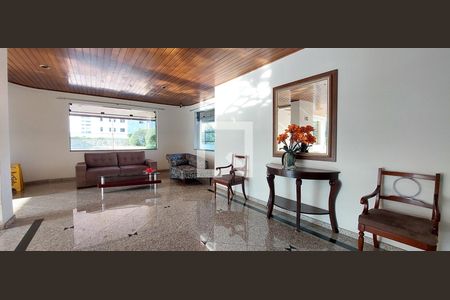 Apartamento à venda com 370m², 5 quartos e 8 vagasHall social