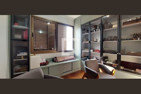 Apartamento à venda com 370m², 5 quartos e 8 vagasQuarto 5 suíte - escritório