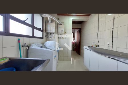 Apartamento à venda com 370m², 5 quartos e 8 vagasÁrea de Serviço