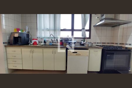 Apartamento à venda com 370m², 5 quartos e 8 vagasCozinha