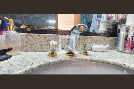 Apartamento à venda com 370m², 5 quartos e 8 vagasBanheiro Quarto 1 suíte