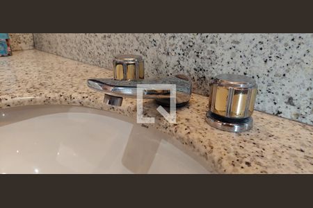 Apartamento à venda com 370m², 5 quartos e 8 vagasBanheiro Quarto 2 suíte