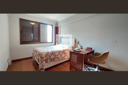 Apartamento à venda com 370m², 5 quartos e 8 vagasQuarto 2 suíte