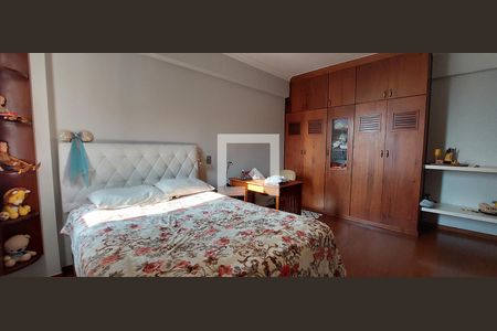 Apartamento à venda com 370m², 5 quartos e 8 vagasQuarto 2 suíte