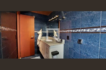 Apartamento à venda com 370m², 5 quartos e 8 vagasBanheiro Quarto 2 suíte