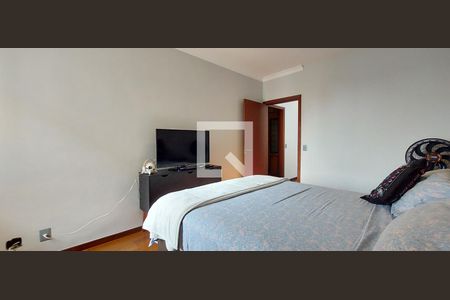 Apartamento à venda com 370m², 5 quartos e 8 vagasQuarto 3 suíte