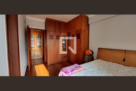 Apartamento à venda com 370m², 5 quartos e 8 vagasQuarto 4 suíte