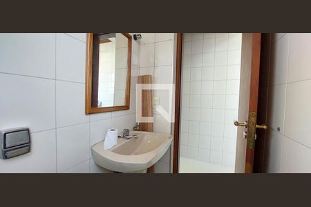 Apartamento à venda com 370m², 5 quartos e 8 vagasBanheiro serviço