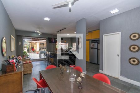 Casa à venda com 240m², 4 quartos e 1 vagaCozinha