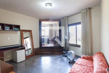 Casa de condomínio para alugar com 585m², 3 quartos e 4 vagas Casa de condomínio para alugar com 585m², 3 quartos e 4 vagasSuíte