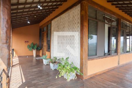 Casa de condomínio para alugar com 585m², 3 quartos e 4 vagas Casa de condomínio para alugar com 585m², 3 quartos e 4 vagasVaranda da Sala