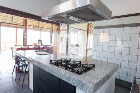 Casa de condomínio para alugar com 585m², 3 quartos e 4 vagas Casa de condomínio para alugar com 585m², 3 quartos e 4 vagasCozinha