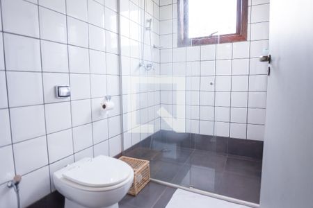 Casa de condomínio para alugar com 585m², 3 quartos e 4 vagas Casa de condomínio para alugar com 585m², 3 quartos e 4 vagasBanheiro Social