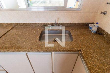 Apartamento para alugar com 110m², 3 quartos e sem vagaDetalhe - Cozinha