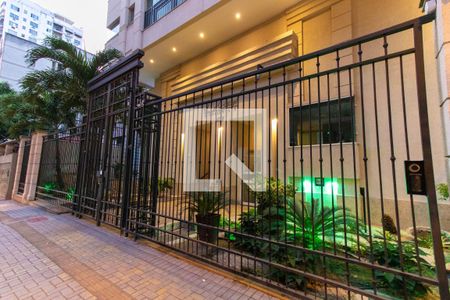 Apartamento à venda com 275m², 3 quartos e 3 vagasFachada