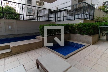 Apartamento à venda com 275m², 3 quartos e 3 vagasÁrea comum - Piscina