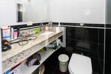 Casa à venda com 102m², 3 quartos e 2 vagasBanheiro