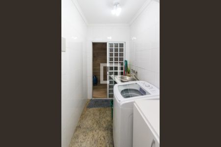 Casa à venda com 102m², 3 quartos e 2 vagasÁrea de Serviço