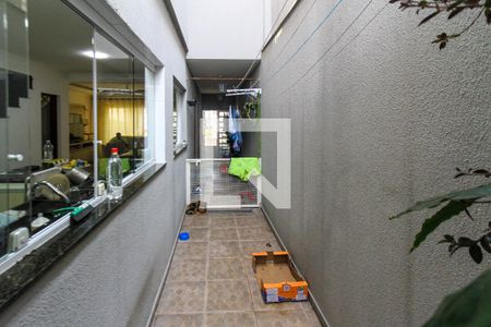 Casa à venda com 102m², 3 quartos e 2 vagasQuintal