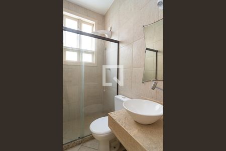 Casa de condomínio à venda com 280m², 5 quartos e 3 vagasBanheiro do Quarto 4