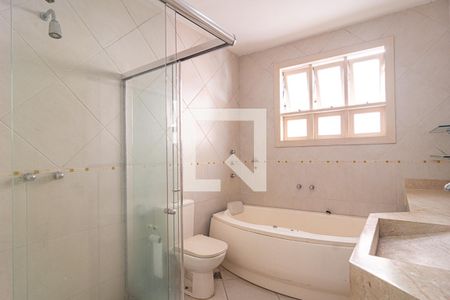 Casa de condomínio à venda com 280m², 5 quartos e 3 vagasBanheiro do Quarto 2