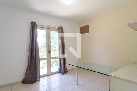 Casa de condomínio à venda com 280m², 5 quartos e 3 vagasEscritório