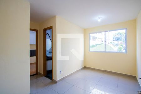 Sala de apartamento para alugar com 2 quartos, 43m² em Parque São Vicente, Mauá