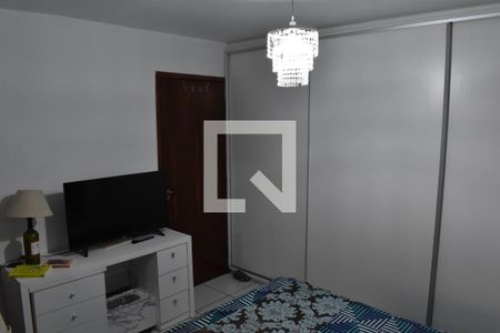 Quarto 1 de casa para alugar com 3 quartos, 100m² em Xaxim, Curitiba