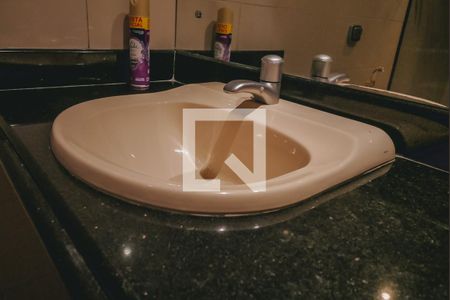 Apartamento para alugar com 217m², 5 quartos e 3 vagasBanheiro da Suíte 4