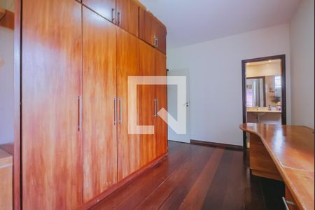 Apartamento para alugar com 217m², 5 quartos e 3 vagasQuarto 3 - Suíte