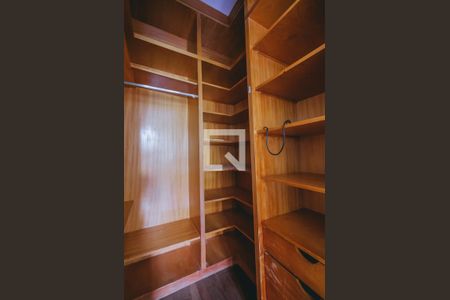 Apartamento para alugar com 217m², 5 quartos e 3 vagasCloset