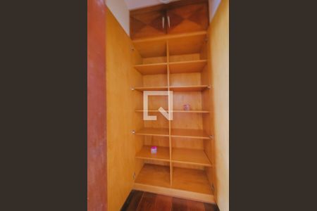 Apartamento para alugar com 217m², 5 quartos e 3 vagasCloset