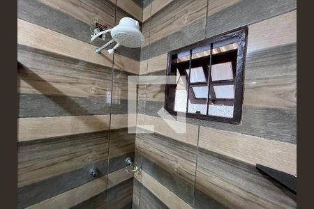 Casa para alugar com 100m², 2 quartos e 3 vagasBanheiro