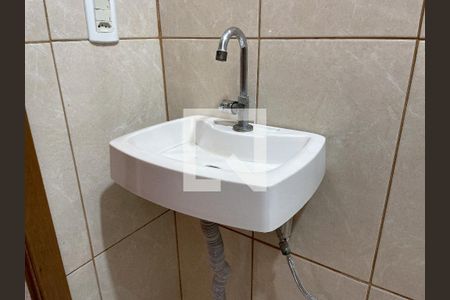 Casa para alugar com 100m², 2 quartos e 3 vagasBanheiro