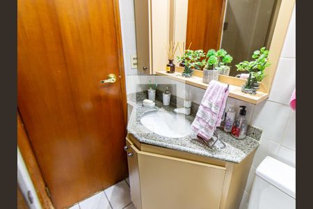 Apartamento à venda com 100m², 3 quartos e 1 vaga Apartamento à venda com 100m², 3 quartos e 1 vagaBanheiro