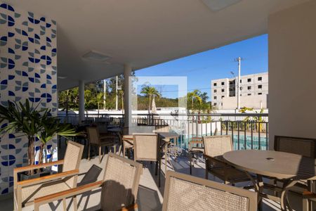 Apartamento para alugar com 56m², 2 quartos e 1 vaga Apartamento para alugar com 56m², 2 quartos e 1 vagaÁrea comum - Piscina
