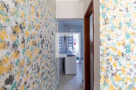 Casa de condomínio à venda com 61m², 2 quartos e 1 vaga Casa de condomínio à venda com 61m², 2 quartos e 1 vagaBanheiro Corredor