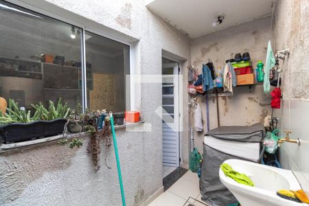 Casa de condomínio à venda com 61m², 2 quartos e 1 vaga Casa de condomínio à venda com 61m², 2 quartos e 1 vagaLavanderia