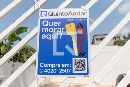 Casa de condomínio à venda com 61m², 2 quartos e 1 vaga Casa de condomínio à venda com 61m², 2 quartos e 1 vagaPlaquinha