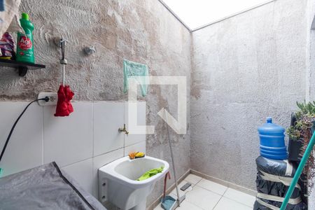 Casa de condomínio à venda com 61m², 2 quartos e 1 vaga Casa de condomínio à venda com 61m², 2 quartos e 1 vagaLavanderia