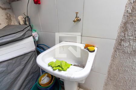 Casa de condomínio à venda com 61m², 2 quartos e 1 vaga Casa de condomínio à venda com 61m², 2 quartos e 1 vagaLavanderia