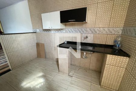 Cozinha de casa para alugar com 1 quarto, 50m² em Jardim Olavo Bilac, Duque de Caxias