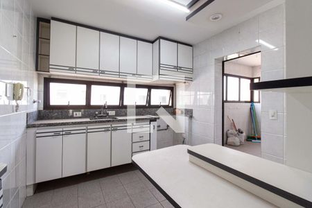 Apartamento para alugar com 190m², 3 quartos e 3 vagasCozinha 