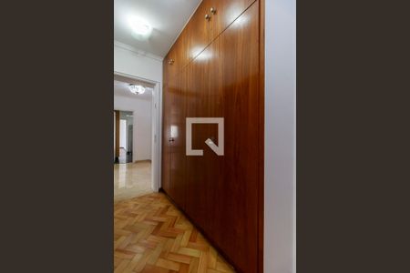 Apartamento para alugar com 170m², 4 quartos e 2 vagasCorredor