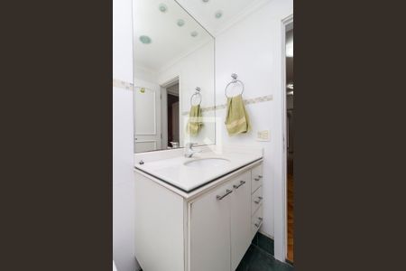 Apartamento para alugar com 170m², 4 quartos e 2 vagasBanheiro 