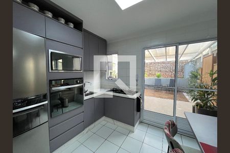 Casa de condomínio para alugar com 120m², 3 quartos e 2 vagas Casa de condomínio para alugar com 120m², 3 quartos e 2 vagasCozinha