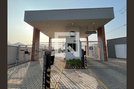 Casa de condomínio para alugar com 120m², 3 quartos e 2 vagas Casa de condomínio para alugar com 120m², 3 quartos e 2 vagasFachada