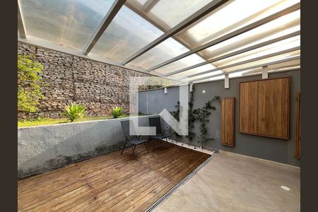 Casa de condomínio para alugar com 120m², 3 quartos e 2 vagas Casa de condomínio para alugar com 120m², 3 quartos e 2 vagasÁrea externa